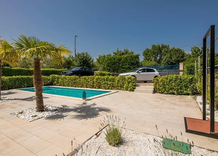 Tea Deluxe With Private Pool Apartamento *