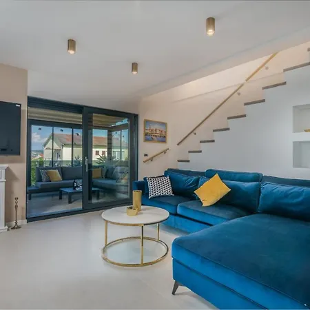 Tea Deluxe With Private Pool Lejlighed *