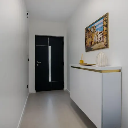 Tea Deluxe With Private Pool